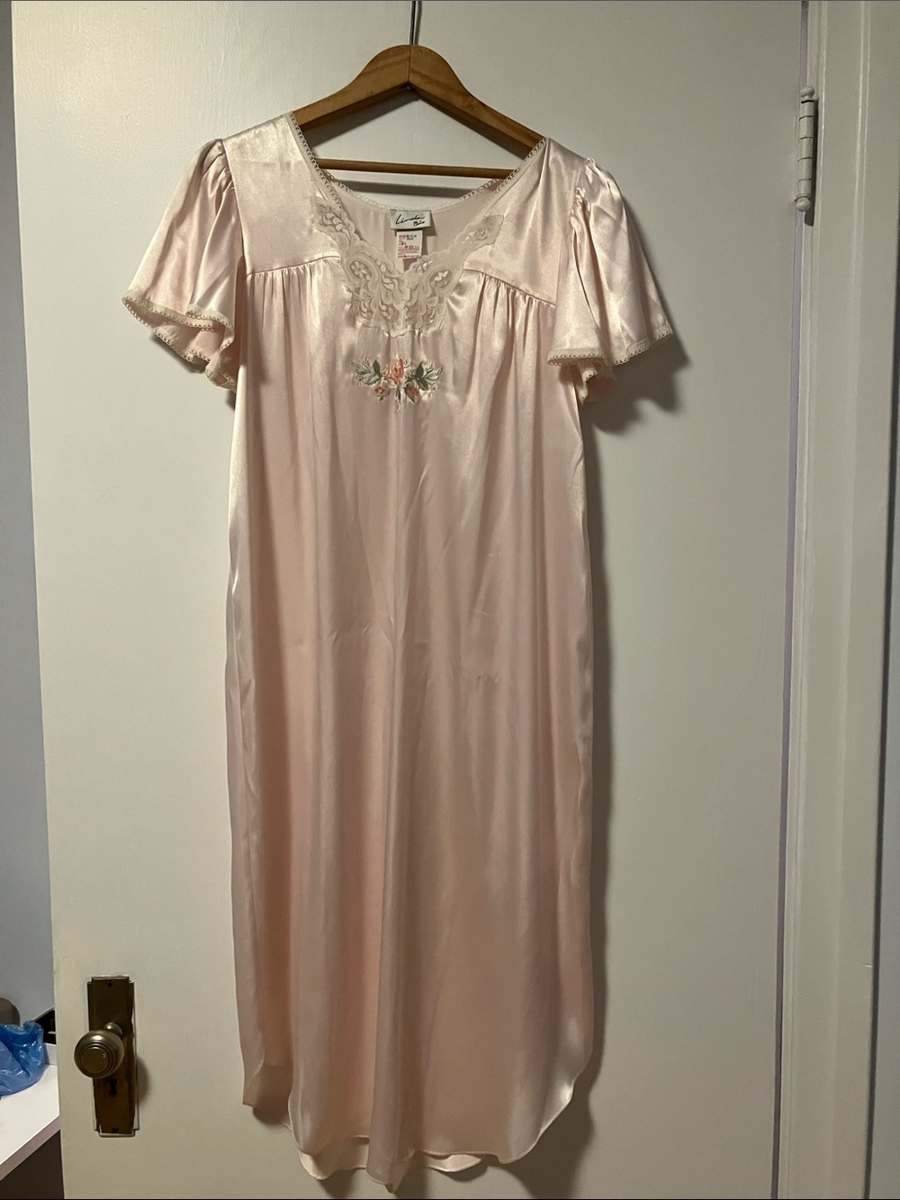 Vintage Pale Pink Satin Nightgown with Floral Embroidery Like New